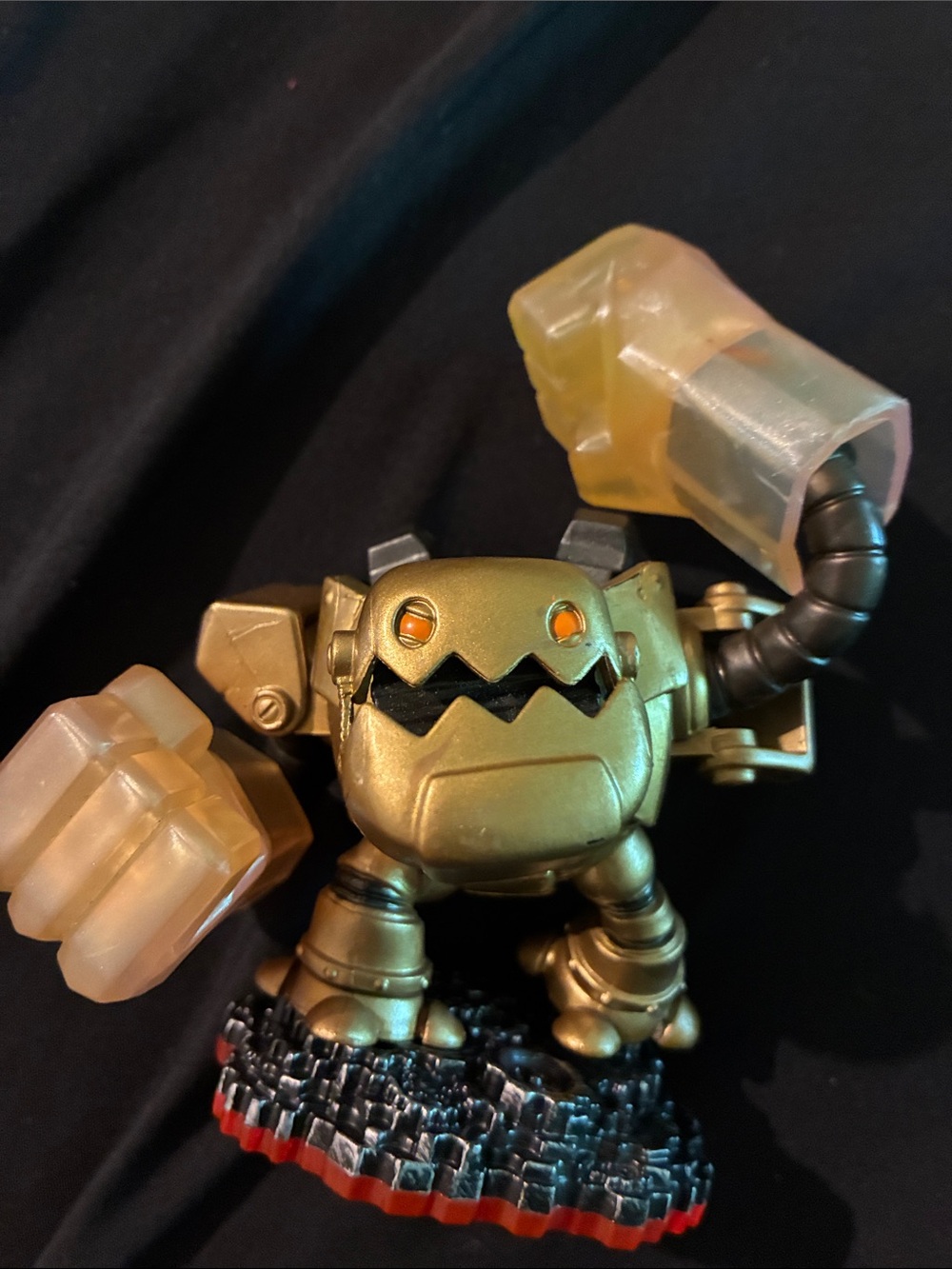 Golden Robot Action Figure for Kids - Metallic Gold Toy